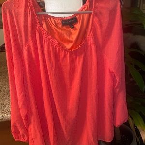 LIKE NEW —> Coral colored Off-shoulder clip dot bracelet length shirt